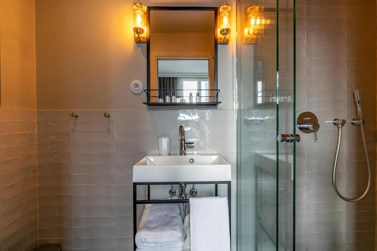 Maison Barbes 4*